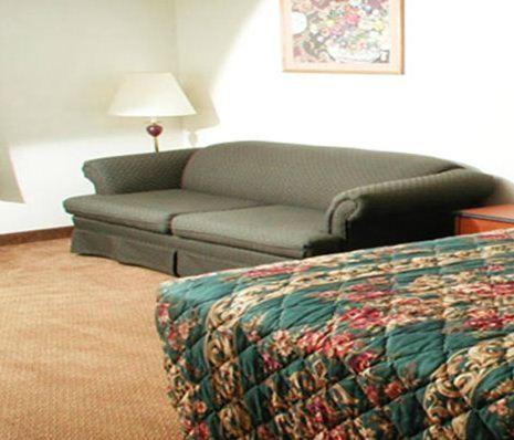 Executive Inn Dallas Room photo